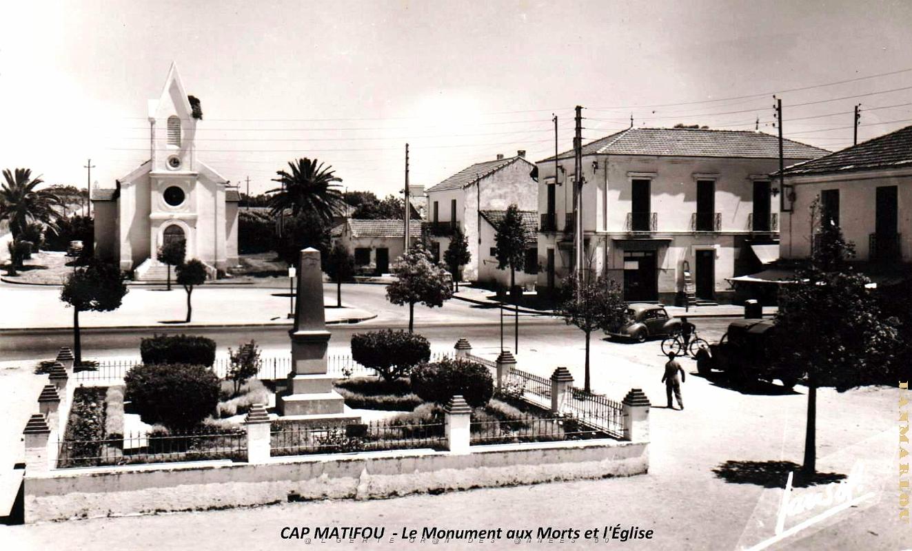 Cap Matifou - Monument aux Morts et Eglise.jpg